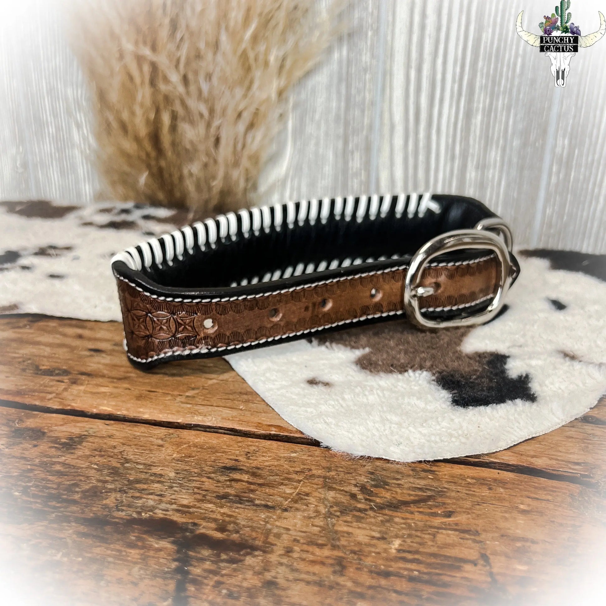 Oxy Daisy Leather Dog Collar